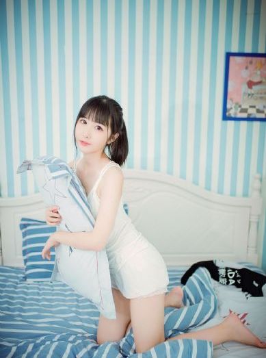 古装三级吃奶做爰