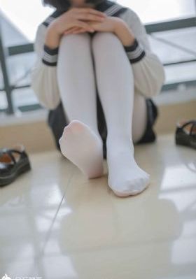 她唇之下免费观看电视剧