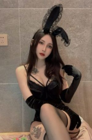 韩国年轻漂亮的子1