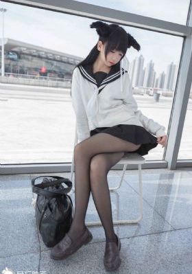 再次微笑