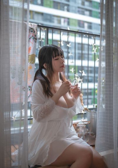 《年轻的护士1》在线观看视频