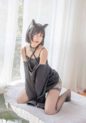 苏一柔在公厕被灌满jing液