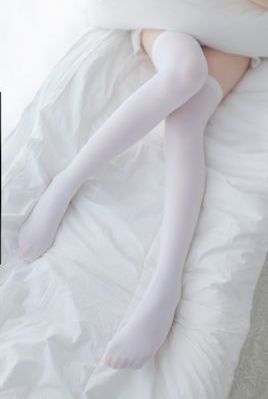 美女用手扒开自己下面